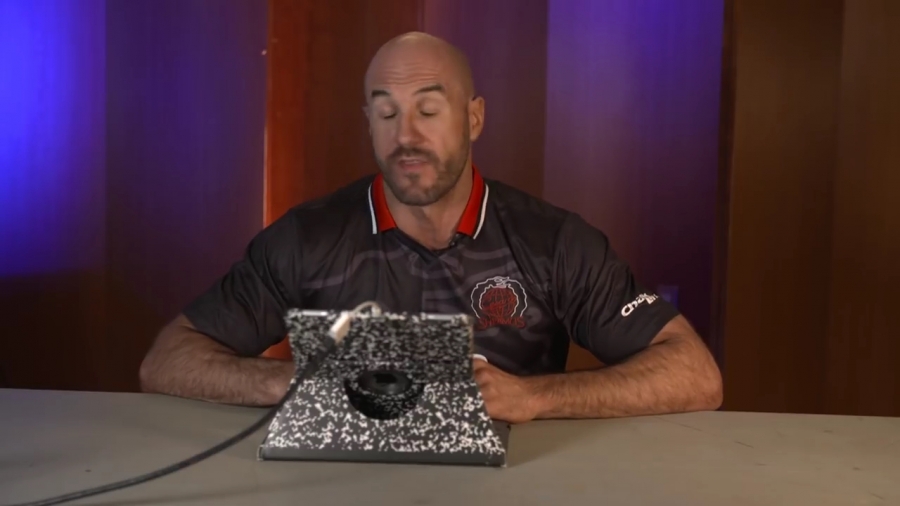 CESARO_s_FREEZE_CARD_DECK_in_FULL_EFFECT____-_Clash_With_Cesaro_mp40016.jpg