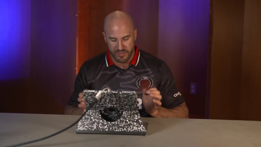 CESARO_s_FREEZE_CARD_DECK_in_FULL_EFFECT____-_Clash_With_Cesaro_mp40027.jpg
