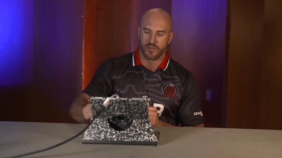 CESARO_s_FREEZE_CARD_DECK_in_FULL_EFFECT____-_Clash_With_Cesaro_mp40036.jpg