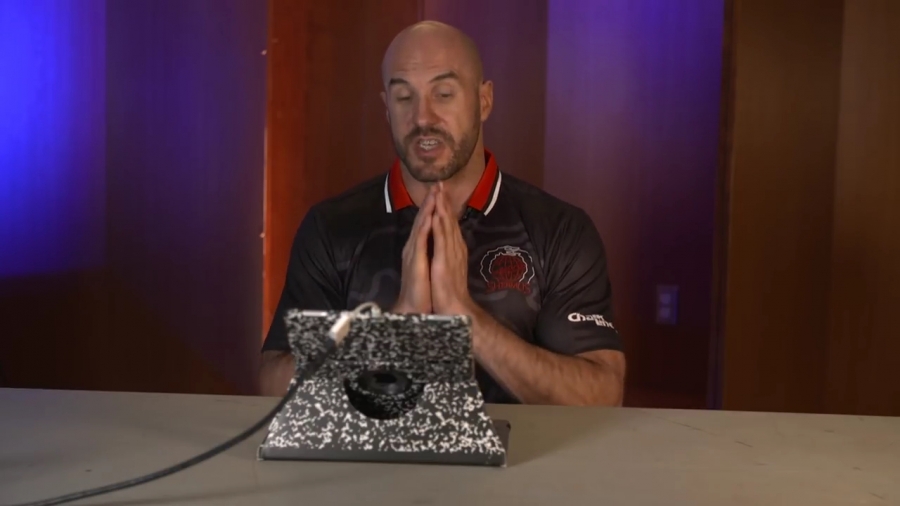 CESARO_s_FREEZE_CARD_DECK_in_FULL_EFFECT____-_Clash_With_Cesaro_mp40082.jpg