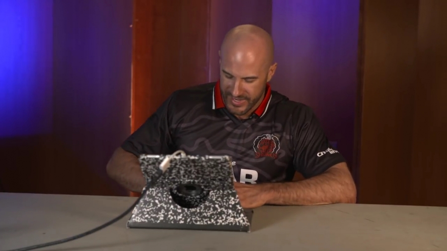 CESARO_s_FREEZE_CARD_DECK_in_FULL_EFFECT____-_Clash_With_Cesaro_mp40393.jpg