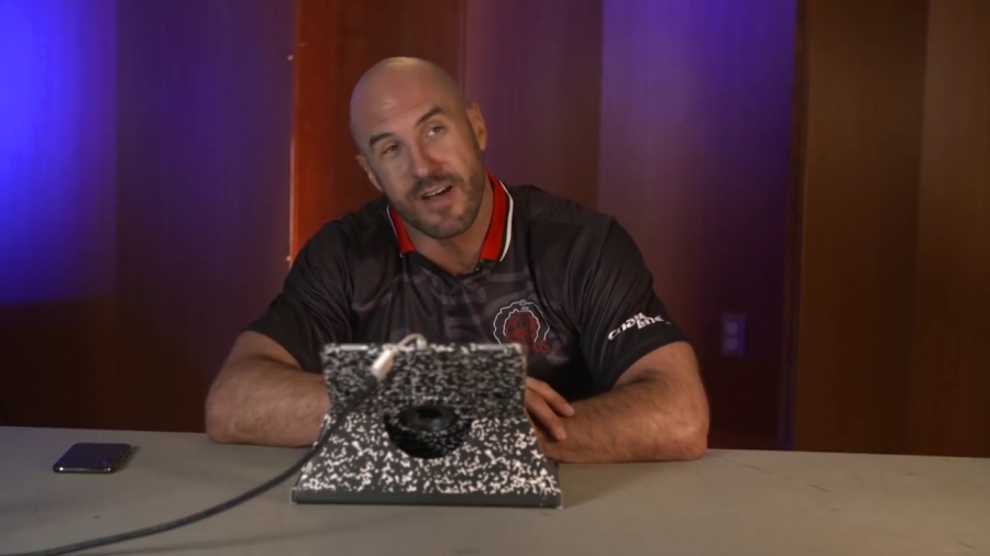 CESARO_s_FREEZE_CARD_DECK_in_FULL_EFFECT____-_Clash_With_Cesaro_mp40601.jpg