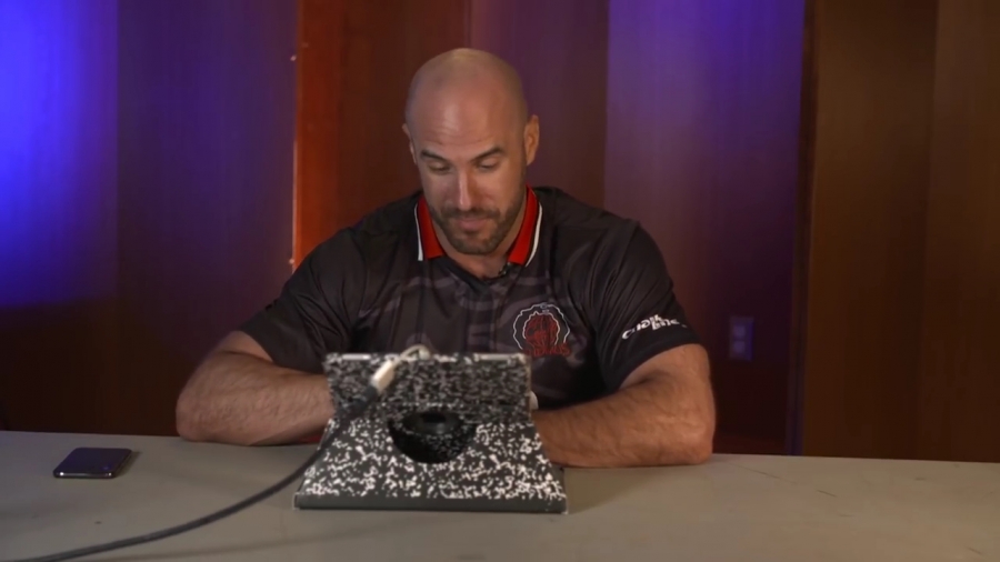 CESARO_s_FREEZE_CARD_DECK_in_FULL_EFFECT____-_Clash_With_Cesaro_mp40606.jpg