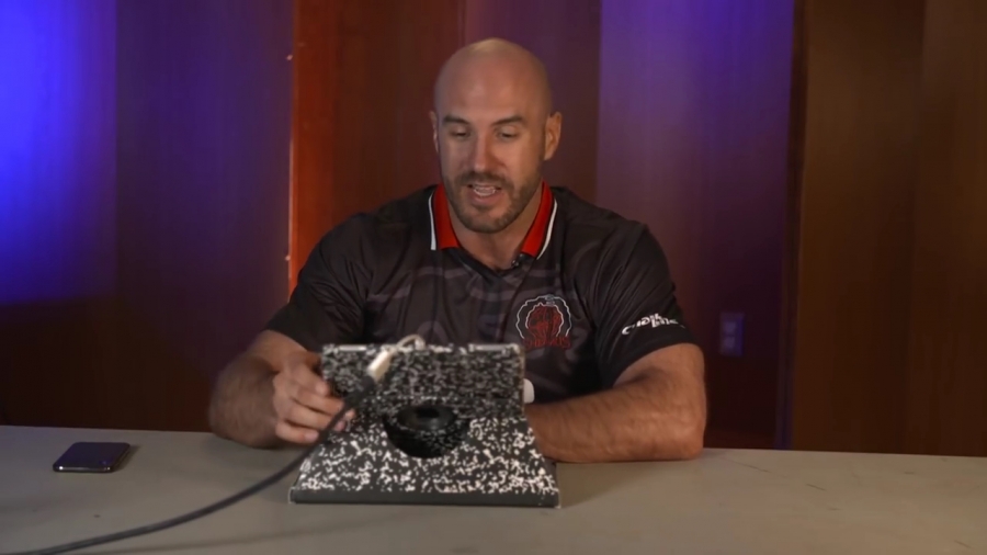 CESARO_s_FREEZE_CARD_DECK_in_FULL_EFFECT____-_Clash_With_Cesaro_mp40609.jpg