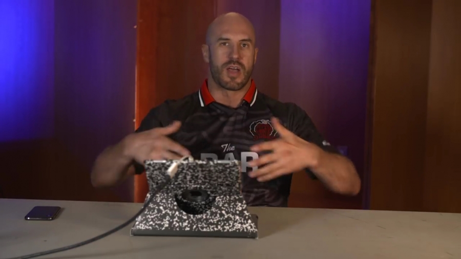 CESARO_s_FREEZE_CARD_DECK_in_FULL_EFFECT____-_Clash_With_Cesaro_mp40838.jpg