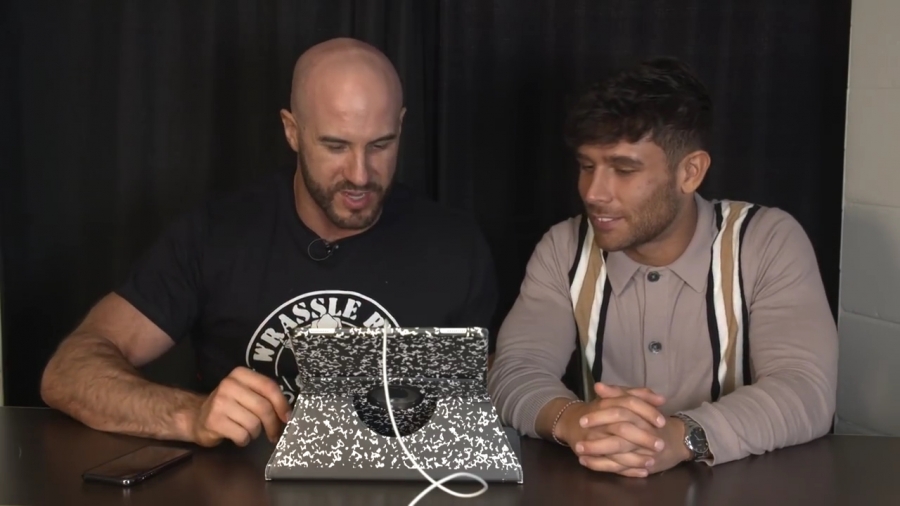 NOAM_DAR_learns_from_MASTER_CESARO__-_Clash_with_Cesaro_mp40046.jpg