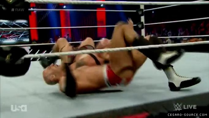 Cesaro_RAW_9_21_15_mp4_20150922_194757_052.jpg