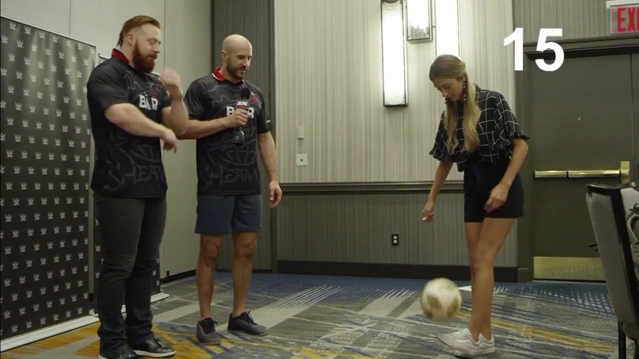 22The_Keep-Ups_Challenge_Caroline_Szwed_vs__The_Bar2122_mp40154.jpg