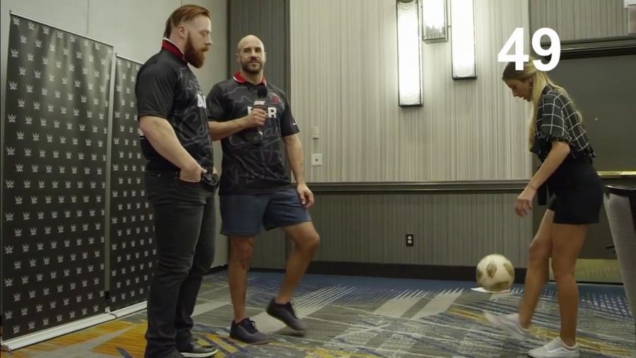 22The_Keep-Ups_Challenge_Caroline_Szwed_vs__The_Bar2122_mp40170.jpg