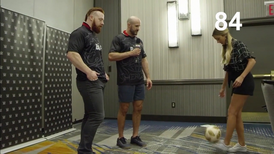 22The_Keep-Ups_Challenge_Caroline_Szwed_vs__The_Bar2122_mp40178.jpg