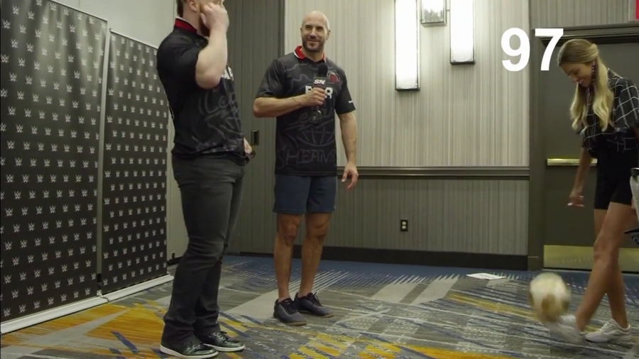 22The_Keep-Ups_Challenge_Caroline_Szwed_vs__The_Bar2122_mp40184.jpg