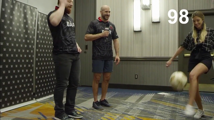 22The_Keep-Ups_Challenge_Caroline_Szwed_vs__The_Bar2122_mp40185.jpg
