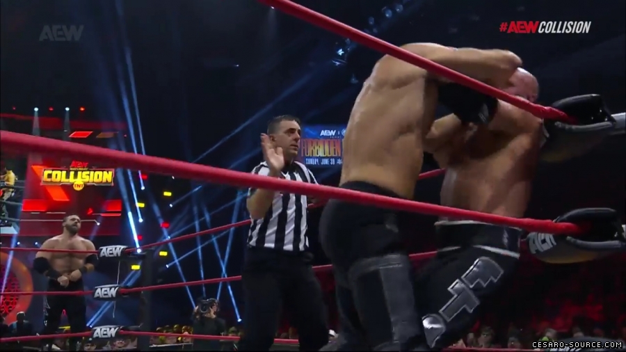 BCC_Collision_mp40248~0.jpg