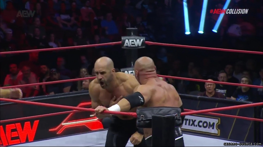 BCC_Collision_mp40381~2.jpg