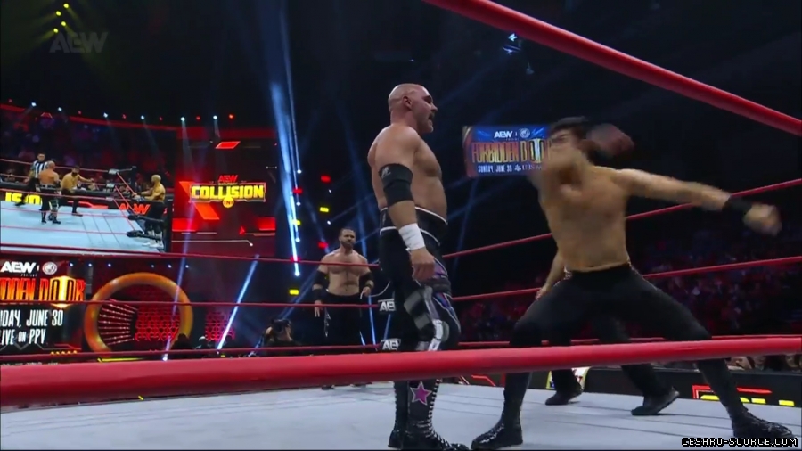 BCC_Collision_mp40410~2.jpg