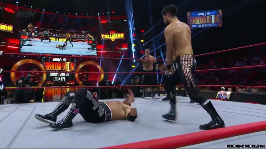 BCC_Collision_mp40432~2.jpg