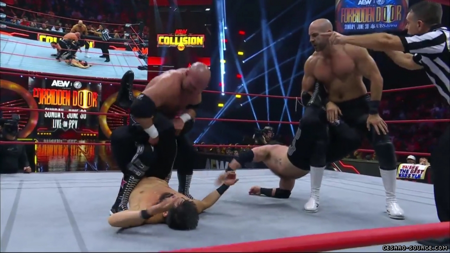 BCC_Collision_mp40657~0.jpg