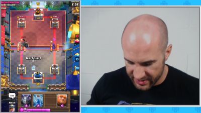 CESARO_PLAYS_THE_CLASH_DECKS_YOU_BUILT_HIM212121_Clash_with_Cesaro__7_--_UpUpDownD_mp40457.jpg