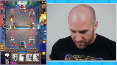 CESARO_PLAYS_THE_CLASH_DECKS_YOU_BUILT_HIM212121_Clash_with_Cesaro__7_--_UpUpDownD_mp40626.jpg
