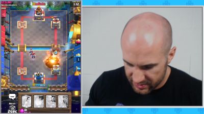CESARO_PLAYS_THE_CLASH_DECKS_YOU_BUILT_HIM212121_Clash_with_Cesaro__7_--_UpUpDownD_mp40689.jpg