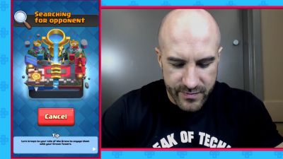 CESARO_dishes_pains___answers_your_CLASH_ROYALE_questions___2_--_UpUpDownDown_P_mp40131.jpg
