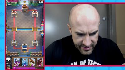 CESARO_dishes_pains___answers_your_CLASH_ROYALE_questions___2_--_UpUpDownDown_P_mp40139.jpg