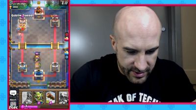 CESARO_dishes_pains___answers_your_CLASH_ROYALE_questions___2_--_UpUpDownDown_P_mp40168.jpg