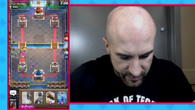 CESARO_dishes_pains___answers_your_CLASH_ROYALE_questions___2_--_UpUpDownDown_P_mp40172.jpg