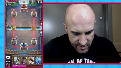CESARO_dishes_pains___answers_your_CLASH_ROYALE_questions___2_--_UpUpDownDown_P_mp40177.jpg