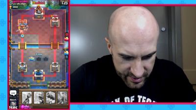 CESARO_dishes_pains___answers_your_CLASH_ROYALE_questions___2_--_UpUpDownDown_P_mp40191~0.jpg