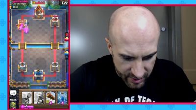 CESARO_dishes_pains___answers_your_CLASH_ROYALE_questions___2_--_UpUpDownDown_P_mp40192.jpg