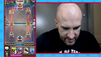 CESARO_dishes_pains___answers_your_CLASH_ROYALE_questions___2_--_UpUpDownDown_P_mp40198.jpg
