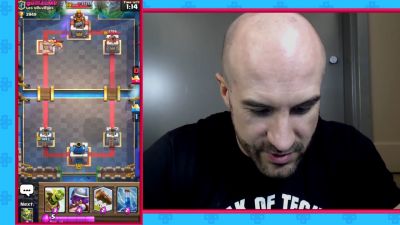 CESARO_dishes_pains___answers_your_CLASH_ROYALE_questions___2_--_UpUpDownDown_P_mp40200.jpg
