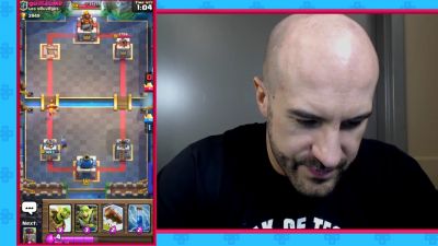 CESARO_dishes_pains___answers_your_CLASH_ROYALE_questions___2_--_UpUpDownDown_P_mp40205.jpg