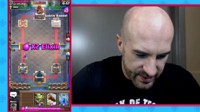 CESARO_dishes_pains___answers_your_CLASH_ROYALE_questions___2_--_UpUpDownDown_P_mp40207~0.jpg