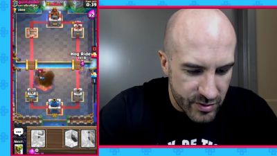CESARO_dishes_pains___answers_your_CLASH_ROYALE_questions___2_--_UpUpDownDown_P_mp40221.jpg