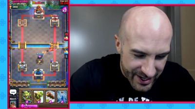 CESARO_dishes_pains___answers_your_CLASH_ROYALE_questions___2_--_UpUpDownDown_P_mp40229.jpg