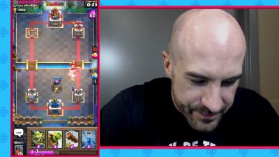 CESARO_dishes_pains___answers_your_CLASH_ROYALE_questions___2_--_UpUpDownDown_P_mp40230.jpg