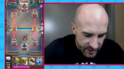 CESARO_dishes_pains___answers_your_CLASH_ROYALE_questions___2_--_UpUpDownDown_P_mp40232.jpg
