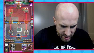 CESARO_dishes_pains___answers_your_CLASH_ROYALE_questions___2_--_UpUpDownDown_P_mp40240.jpg
