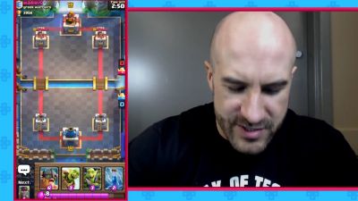 CESARO_dishes_pains___answers_your_CLASH_ROYALE_questions___2_--_UpUpDownDown_P_mp40287.jpg