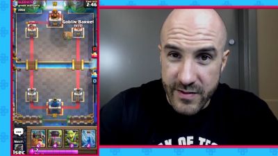 CESARO_dishes_pains___answers_your_CLASH_ROYALE_questions___2_--_UpUpDownDown_P_mp40291.jpg