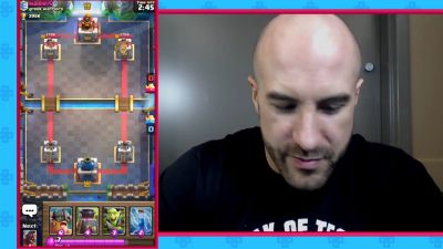 CESARO_dishes_pains___answers_your_CLASH_ROYALE_questions___2_--_UpUpDownDown_P_mp40292.jpg