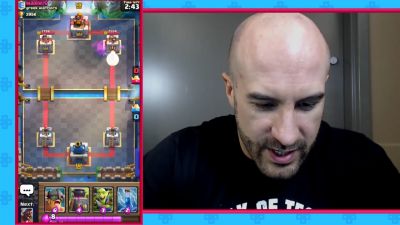 CESARO_dishes_pains___answers_your_CLASH_ROYALE_questions___2_--_UpUpDownDown_P_mp40294.jpg