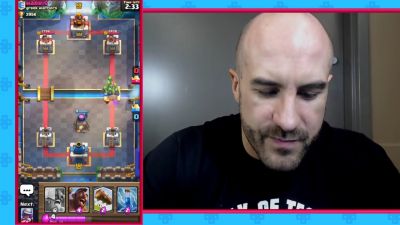 CESARO_dishes_pains___answers_your_CLASH_ROYALE_questions___2_--_UpUpDownDown_P_mp40299.jpg