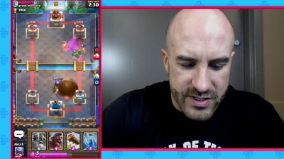 CESARO_dishes_pains___answers_your_CLASH_ROYALE_questions___2_--_UpUpDownDown_P_mp40302.jpg