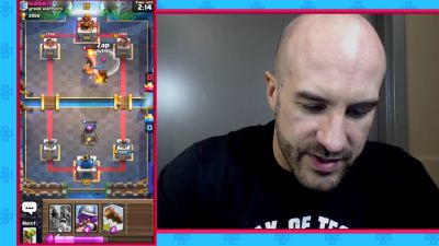 CESARO_dishes_pains___answers_your_CLASH_ROYALE_questions___2_--_UpUpDownDown_P_mp40318.jpg