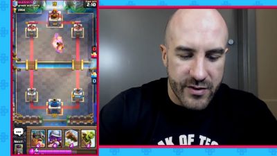 CESARO_dishes_pains___answers_your_CLASH_ROYALE_questions___2_--_UpUpDownDown_P_mp40322.jpg