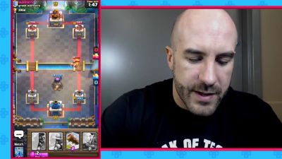 CESARO_dishes_pains___answers_your_CLASH_ROYALE_questions___2_--_UpUpDownDown_P_mp40339.jpg