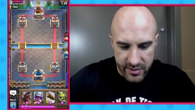 CESARO_dishes_pains___answers_your_CLASH_ROYALE_questions___2_--_UpUpDownDown_P_mp40354.jpg